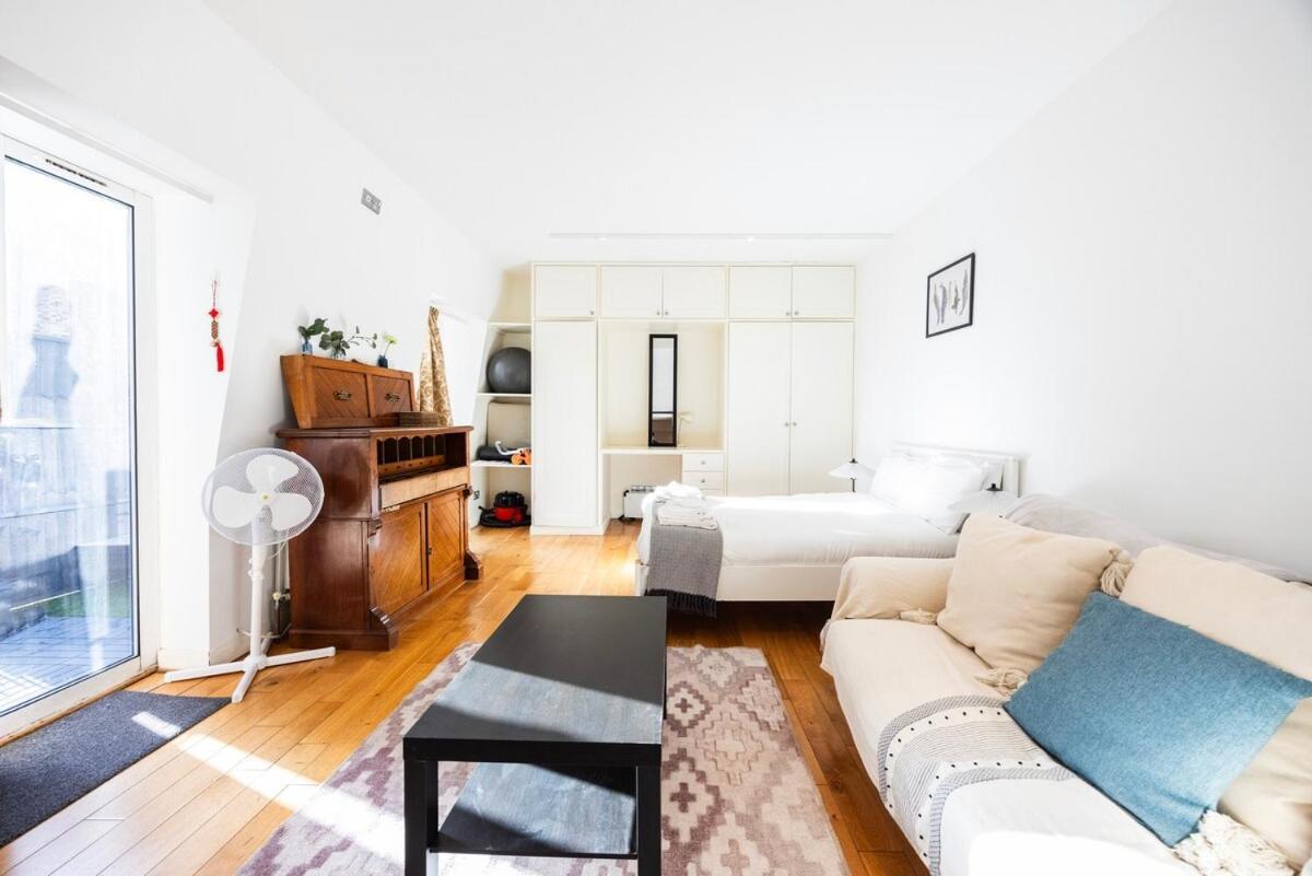Near Kings Cross,2Bd Private Balcony, Easy Grocery London
