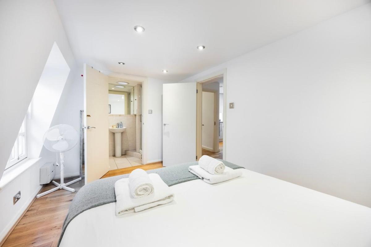 Near Kings Cross,2Bd Private Balcony, Easy Grocery * London