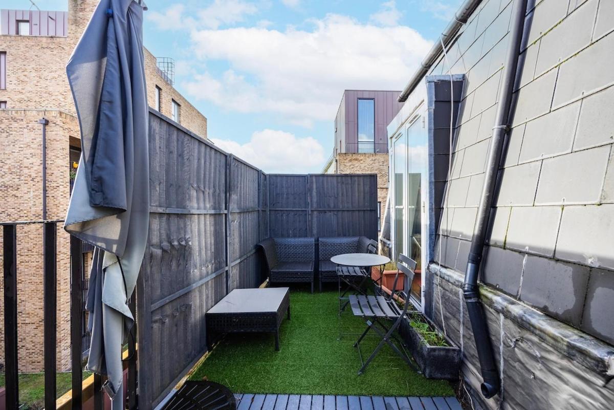 Near Kings Cross,2Bd Private Balcony, Easy Grocery * London