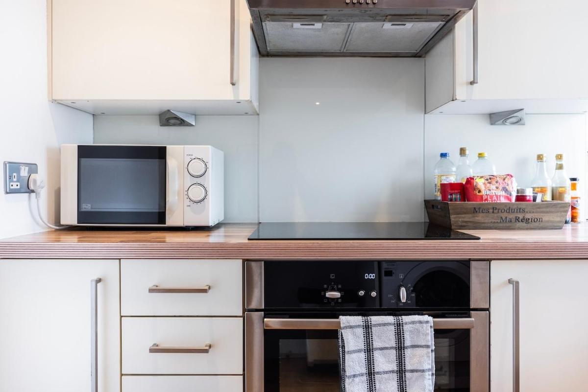 Near Kings Cross,2Bd Private Balcony, Easy Grocery * London