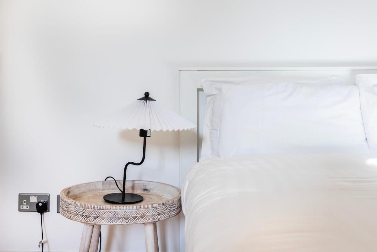 Near Kings Cross,2Bd Private Balcony, Easy Grocery
