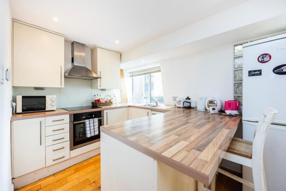 Apartment Near Kings Cross,2Bd Private Balcony, Easy Grocery London